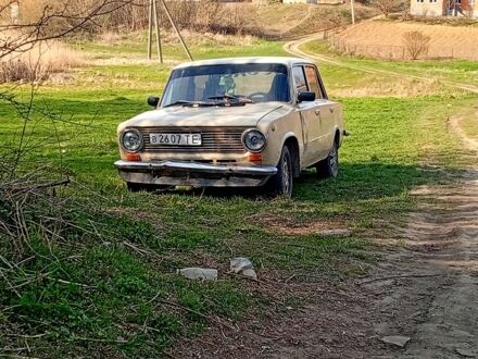 ВАЗ 2101 1979 у Хмельницькому на Automoto.ua ВАЗ 2101, об'ємом двигуна 1.3 л та пробігом 177 тис. км за 300 $, фото 1 на Automoto.ua
