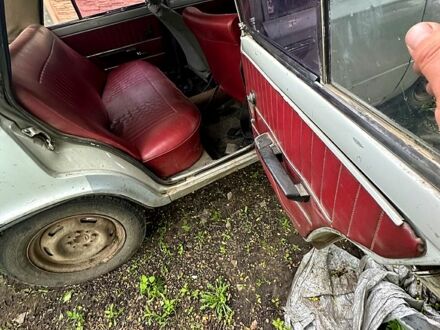 ВАЗ 2101 1980 в Мерефа на Automoto.ua ВАЗ 2101, объемом двигателя 1.3 л и пробегом 200 тыс. км за 350 $, фото 1 на Automoto.ua