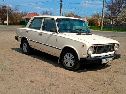 ВАЗ 2101 1986 у Новомосковске на Automoto.ua ВАЗ 2101, об'ємом двигуна 15 л та пробігом 0 тис. км за 360 $, фото 1 на Automoto.ua
