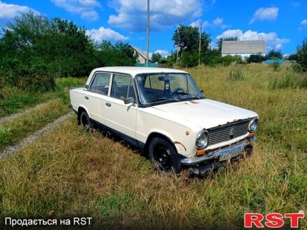 ВАЗ 2101 1988 в Люботине на Automoto.ua ВАЗ 2101, объемом двигателя 1.5 л и пробегом 200 тыс. км за 299 $, фото 1 на Automoto.ua