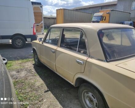 Желтый ВАЗ 2101, объемом двигателя 1.2 л и пробегом 70 тыс. км за 750 $, фото 3 на Automoto.ua