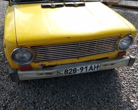 Желтый ВАЗ 2101, объемом двигателя 1 л и пробегом 1 тыс. км за 345 $, фото 7 на Automoto.ua