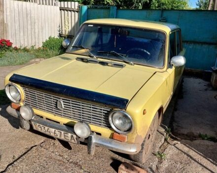 Желтый ВАЗ 2101, объемом двигателя 1 л и пробегом 123 тыс. км за 288 $, фото 3 на Automoto.ua
