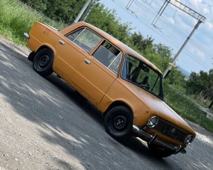 Желтый ВАЗ 2101, объемом двигателя 0 л и пробегом 100 тыс. км за 15000 $, фото 1 на Automoto.ua