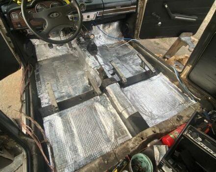 Желтый ВАЗ 2101, объемом двигателя 1.2 л и пробегом 3 тыс. км за 33000 $, фото 2 на Automoto.ua