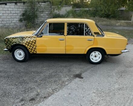 Желтый ВАЗ 2101, объемом двигателя 1.3 л и пробегом 80 тыс. км за 950 $, фото 2 на Automoto.ua