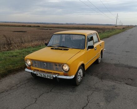 Желтый ВАЗ 2101, объемом двигателя 0 л и пробегом 176 тыс. км за 350 $, фото 2 на Automoto.ua
