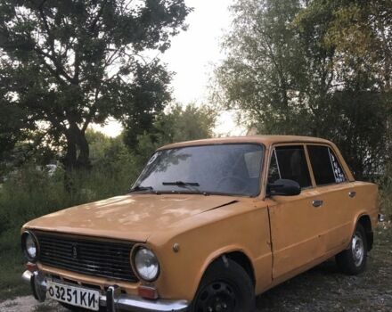 Желтый ВАЗ 2101, объемом двигателя 1.2 л и пробегом 100 тыс. км за 322 $, фото 1 на Automoto.ua