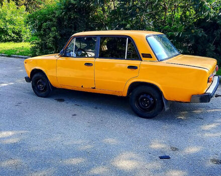 Желтый ВАЗ 2101, объемом двигателя 1.3 л и пробегом 0 тыс. км за 400 $, фото 4 на Automoto.ua