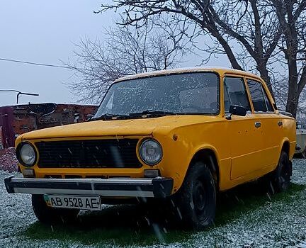 Желтый ВАЗ 2101, объемом двигателя 1.2 л и пробегом 0 тыс. км за 360 $, фото 2 на Automoto.ua
