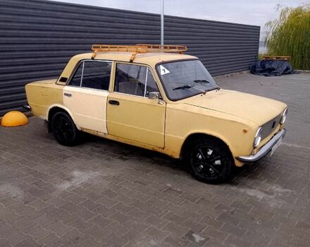 Жовтий ВАЗ 2101, об'ємом двигуна 1.3 л та пробігом 300 тис. км за 700 $, фото 1 на Automoto.ua