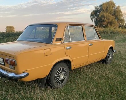 Желтый ВАЗ 2101, объемом двигателя 1.2 л и пробегом 127 тыс. км за 950 $, фото 2 на Automoto.ua