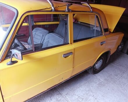Желтый ВАЗ 2101, объемом двигателя 0 л и пробегом 70 тыс. км за 404 $, фото 2 на Automoto.ua