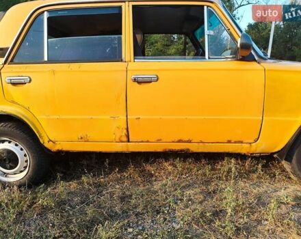 Желтый ВАЗ 2101, объемом двигателя 1.3 л и пробегом 82 тыс. км за 500 $, фото 2 на Automoto.ua