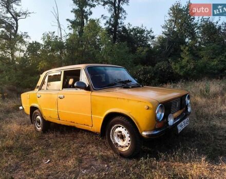 Желтый ВАЗ 2101, объемом двигателя 1.3 л и пробегом 82 тыс. км за 500 $, фото 3 на Automoto.ua