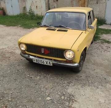 Желтый ВАЗ 2101, объемом двигателя 0 л и пробегом 100 тыс. км за 440 $, фото 1 на Automoto.ua