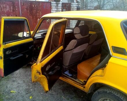 Жовтий ВАЗ 2101, об'ємом двигуна 1.7 л та пробігом 295 тис. км за 590 $, фото 2 на Automoto.ua