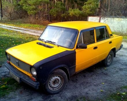 Жовтий ВАЗ 2101, об'ємом двигуна 1.7 л та пробігом 295 тис. км за 590 $, фото 1 на Automoto.ua