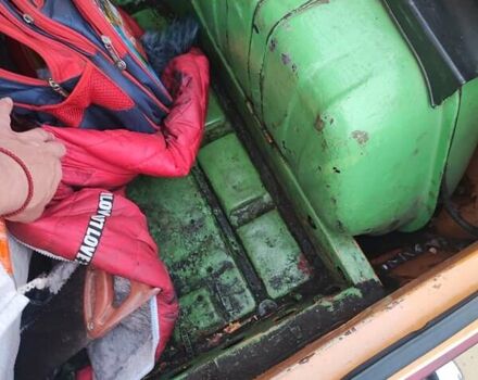 Желтый ВАЗ 2101, объемом двигателя 1.2 л и пробегом 467 тыс. км за 1450 $, фото 49 на Automoto.ua