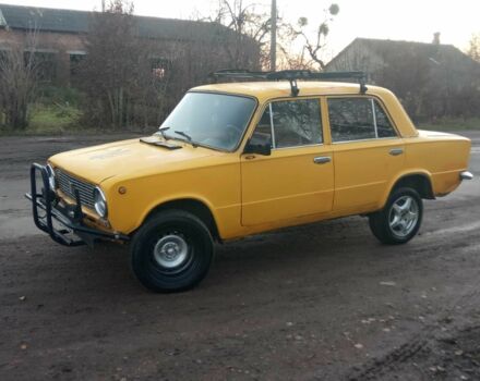 Желтый ВАЗ 2101, объемом двигателя 1.3 л и пробегом 330 тыс. км за 446 $, фото 3 на Automoto.ua