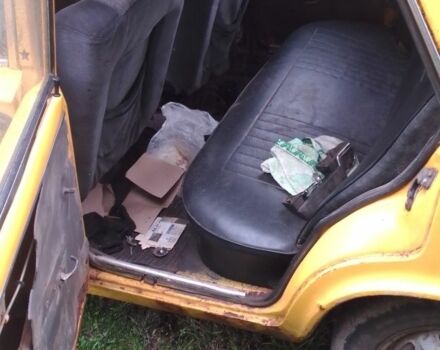 Желтый ВАЗ 2101, объемом двигателя 1.2 л и пробегом 100 тыс. км за 121 $, фото 2 на Automoto.ua