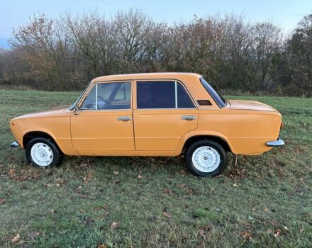 Желтый ВАЗ 2101, объемом двигателя 1.3 л и пробегом 78 тыс. км за 756 $, фото 3 на Automoto.ua