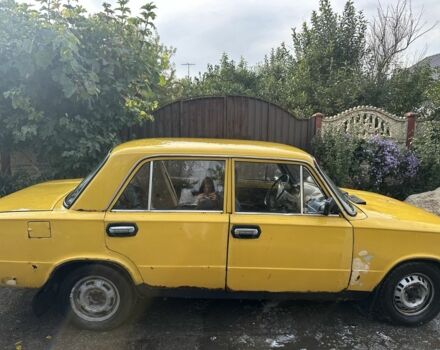 ВАЗ 2101 1982 у Луцьку на Automoto.ua Жовтий ВАЗ 2101, об'ємом двигуна 1.5 л та пробігом 200 тис. км за 286 $, фото 2 на Automoto.ua