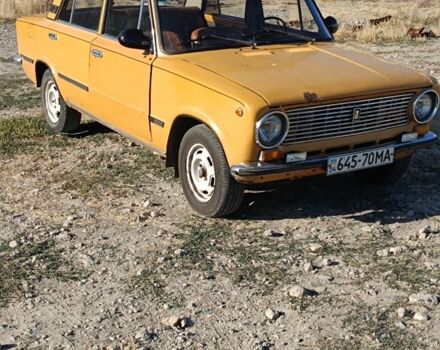 ВАЗ 2101 1982 в Смеле на Automoto.ua Желтый ВАЗ 2101, объемом двигателя 1.2 л и пробегом 50 тыс. км за 574 $, фото 1 на Automoto.ua