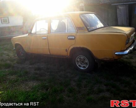 Желтый ВАЗ 2101, объемом двигателя 1.2 л и пробегом 568 тыс. км за 270 $, фото 3 на Automoto.ua