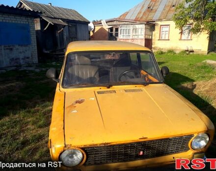 Желтый ВАЗ 2101, объемом двигателя 1.2 л и пробегом 568 тыс. км за 270 $, фото 1 на Automoto.ua