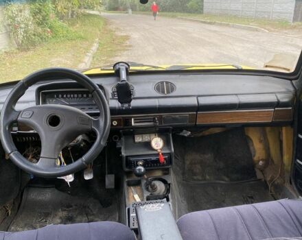 Желтый ВАЗ 2101, объемом двигателя 1.2 л и пробегом 1000 тыс. км за 241 $, фото 4 на Automoto.ua