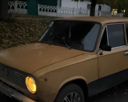 Желтый ВАЗ 2101, объемом двигателя 1 л и пробегом 80 тыс. км за 358 $, фото 3 на Automoto.ua