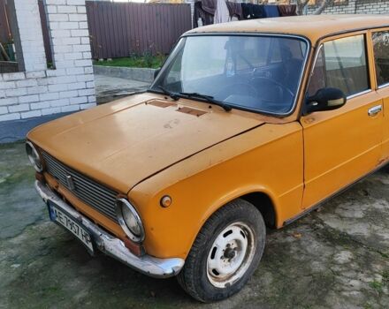 Желтый ВАЗ 2101, объемом двигателя 1.2 л и пробегом 777 тыс. км за 476 $, фото 4 на Automoto.ua