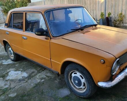 Желтый ВАЗ 2101, объемом двигателя 1.2 л и пробегом 777 тыс. км за 476 $, фото 5 на Automoto.ua
