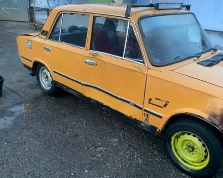 Желтый ВАЗ 2101, объемом двигателя 1.3 л и пробегом 1 тыс. км за 379 $, фото 3 на Automoto.ua