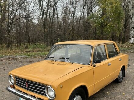 Желтый ВАЗ 2101, объемом двигателя 1.3 л и пробегом 666 тыс. км за 643 $, фото 1 на Automoto.ua