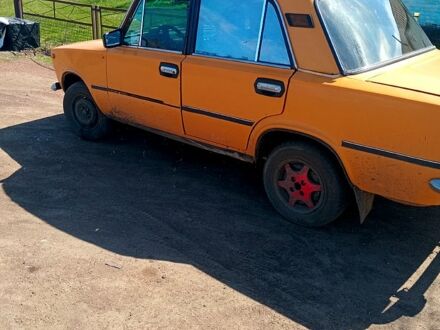 ВАЗ 2101 1975 у Новоукраинке на Automoto.ua Жовтий ВАЗ 2101, об'ємом двигуна 11 л та пробігом 0 тис. км за 500 $, фото 1 на Automoto.ua