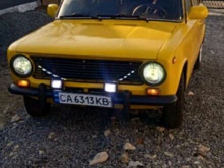 Жовтий ВАЗ 2101, об'ємом двигуна 1.2 л та пробігом 300 тис. км за 1600 $, фото 1 на Automoto.ua