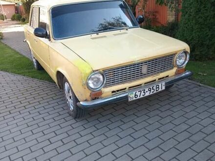Желтый ВАЗ 2101, объемом двигателя 1.2 л и пробегом 322 тыс. км за 370 $, фото 1 на Automoto.ua