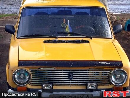 ВАЗ 2101 1976 в Барвенковом на Automoto.ua Желтый ВАЗ 2101, объемом двигателя 13 л и пробегом 0 тыс. км за 800 $, фото 1 на Automoto.ua