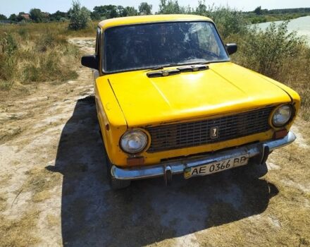 Желтый ВАЗ 2101, объемом двигателя 1.2 л и пробегом 300 тыс. км за 241 $, фото 1 на Automoto.ua