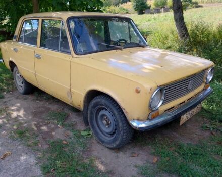 Желтый ВАЗ 2101, объемом двигателя 1 л и пробегом 60 тыс. км за 180 $, фото 1 на Automoto.ua