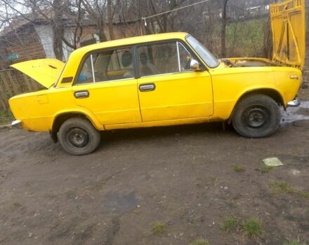 Желтый ВАЗ 2101, объемом двигателя 1 л и пробегом 400 тыс. км за 310 $, фото 1 на Automoto.ua