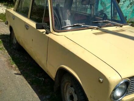 ВАЗ 2101 1978 у Могилев-Подольском на Automoto.ua Жовтий ВАЗ 2101, об'ємом двигуна 1.2 л та пробігом 840 тис. км за 700 $, фото 1 на Automoto.ua