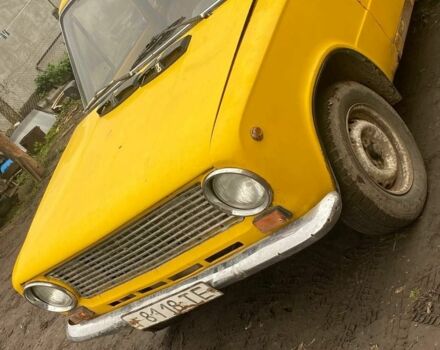 Желтый ВАЗ 2101, объемом двигателя 1.1 л и пробегом 10 тыс. км за 384 $, фото 1 на Automoto.ua