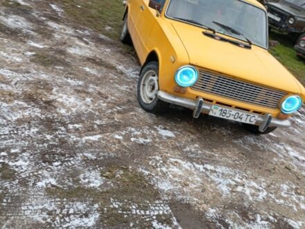 ВАЗ 2101 1980 у Червонограде на Automoto.ua Жовтий ВАЗ 2101, об'ємом двигуна 0 л та пробігом 123 тис. км за 550 $, фото 1 на Automoto.ua