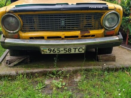 ВАЗ 2101 1980 у Львові на Automoto.ua Жовтий ВАЗ 2101, об'ємом двигуна 0 л та пробігом 123 тис. км за 300 $, фото 1 на Automoto.ua