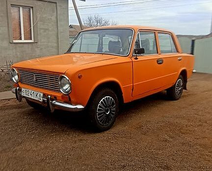 Жовтий ВАЗ 2101, об'ємом двигуна 1.2 л та пробігом 100 тис. км за 400 $, фото 1 на Automoto.ua