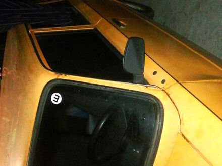 ВАЗ 2101 1982 в Кривом Роге на Automoto.ua Желтый ВАЗ 2101, объемом двигателя 1.5 л и пробегом 80 тыс. км за 540 $, фото 1 на Automoto.ua