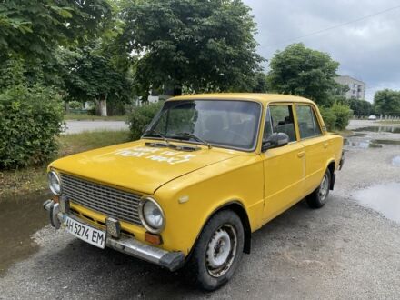 ВАЗ 2101 1982 у Славуте на Automoto.ua Жовтий ВАЗ 2101, об'ємом двигуна 1.5 л та пробігом 77 тис. км за 277 $, фото 1 на Automoto.ua